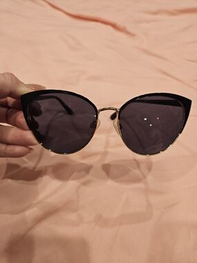 Cat-Eye Black & Gold Women’s Sunglasses